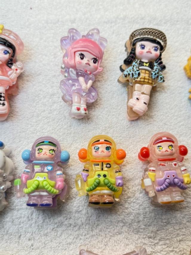 Large Characters Beads