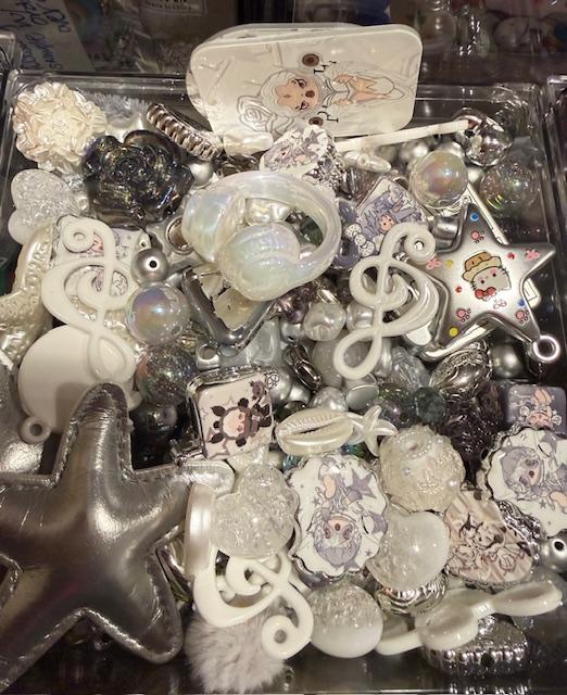 Mixes "Acrylic beads," $5 mixes choose your size!